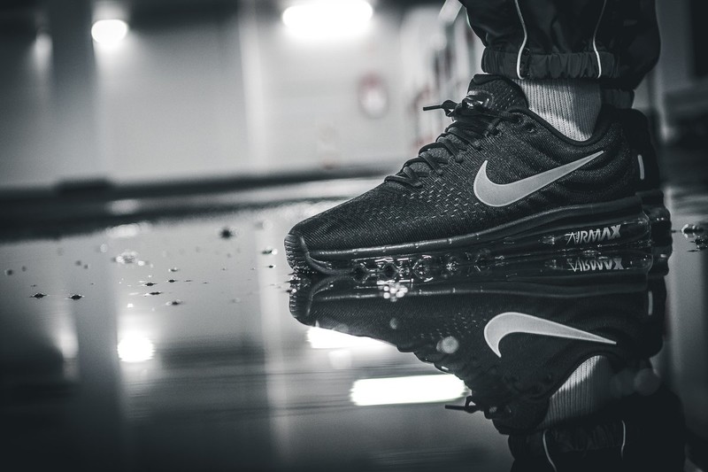 Air max 2017 black on cheap feet